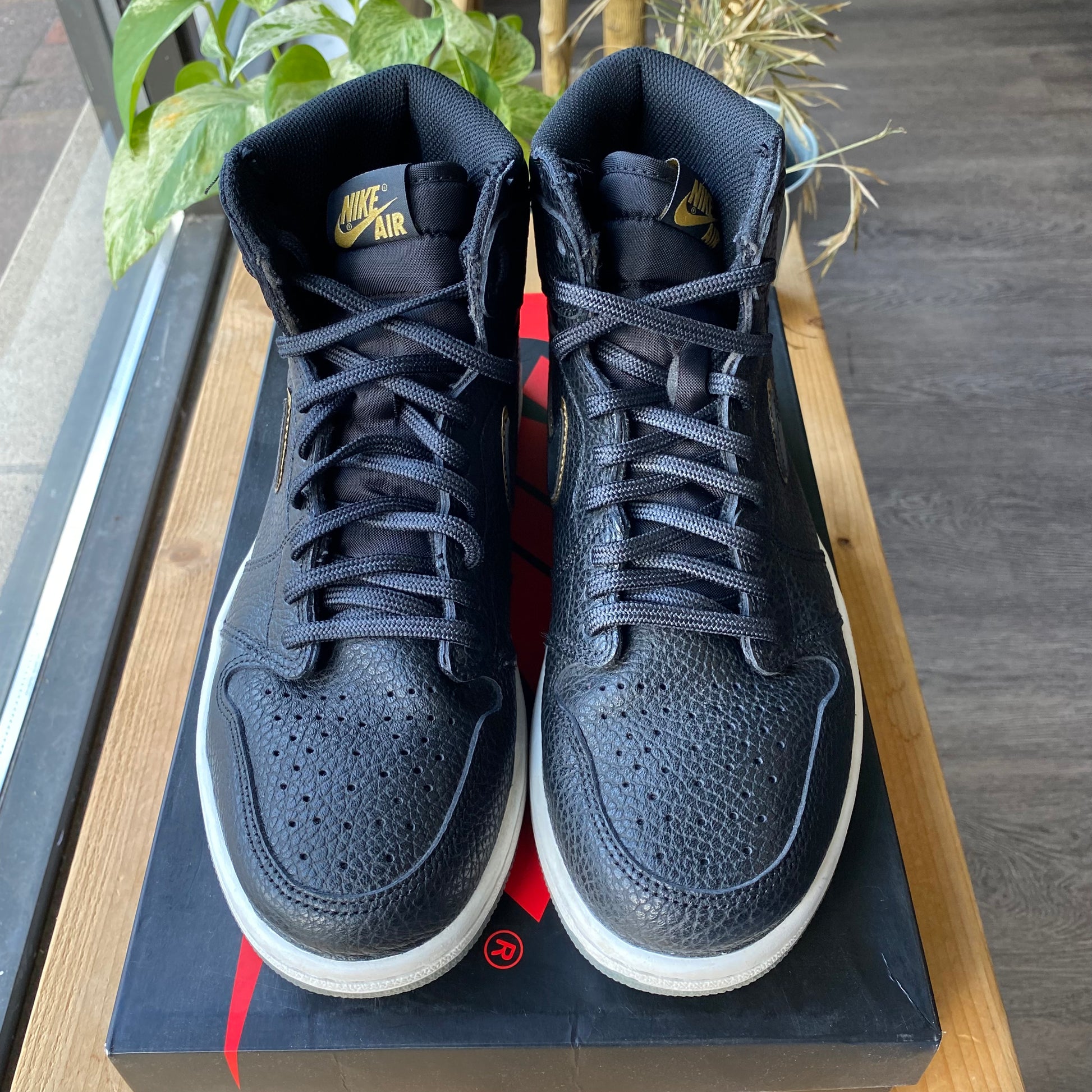 Jordan 1 retro high sales og city of flight