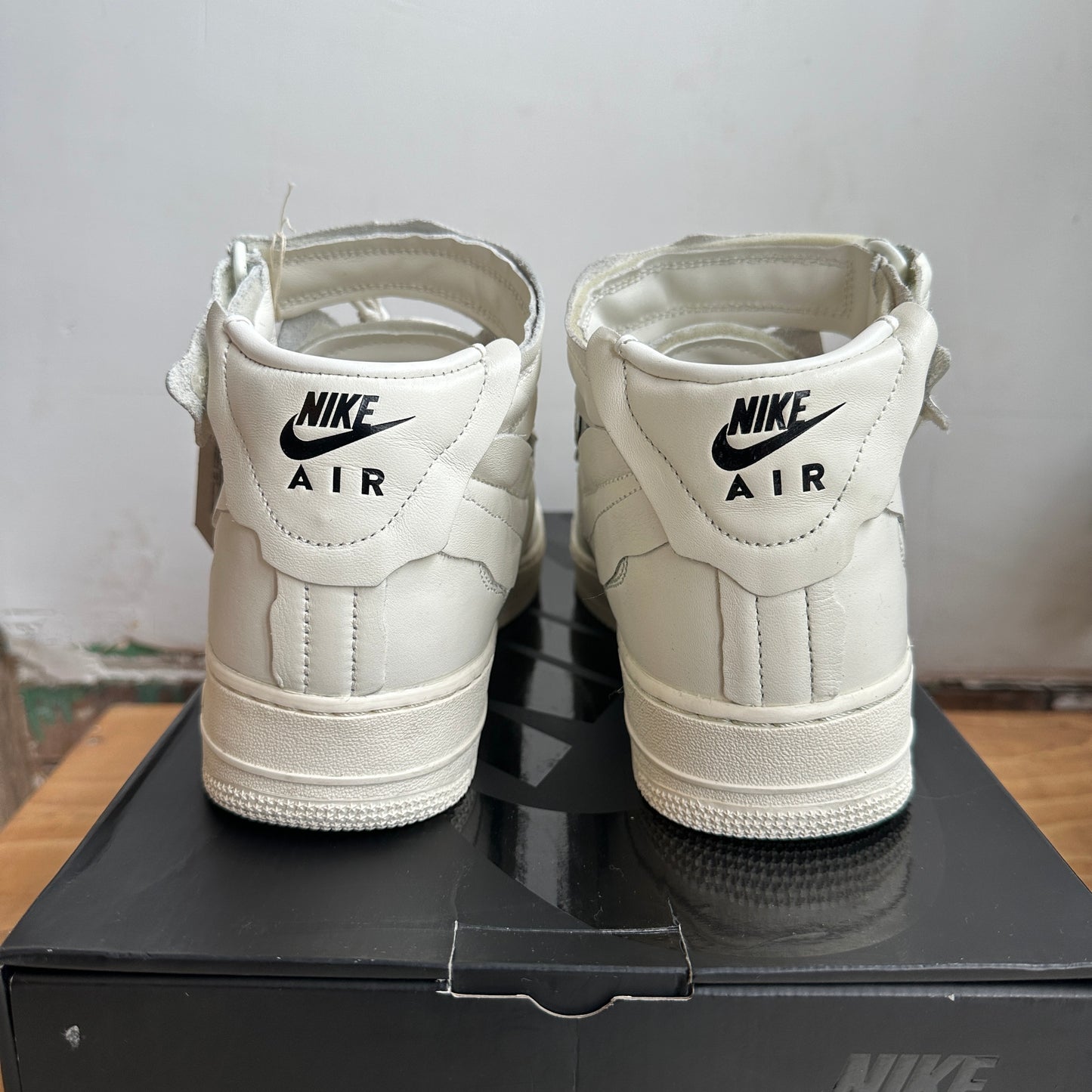 CDG X Nike Air Force 1 Mid "White" Size 11