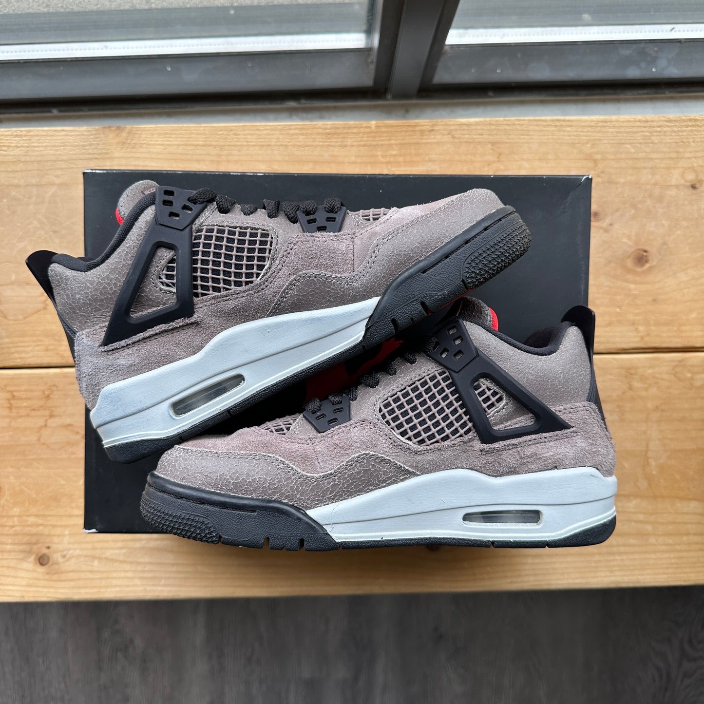 Air Jordan 4 "Taupe Haze" Size 4Y