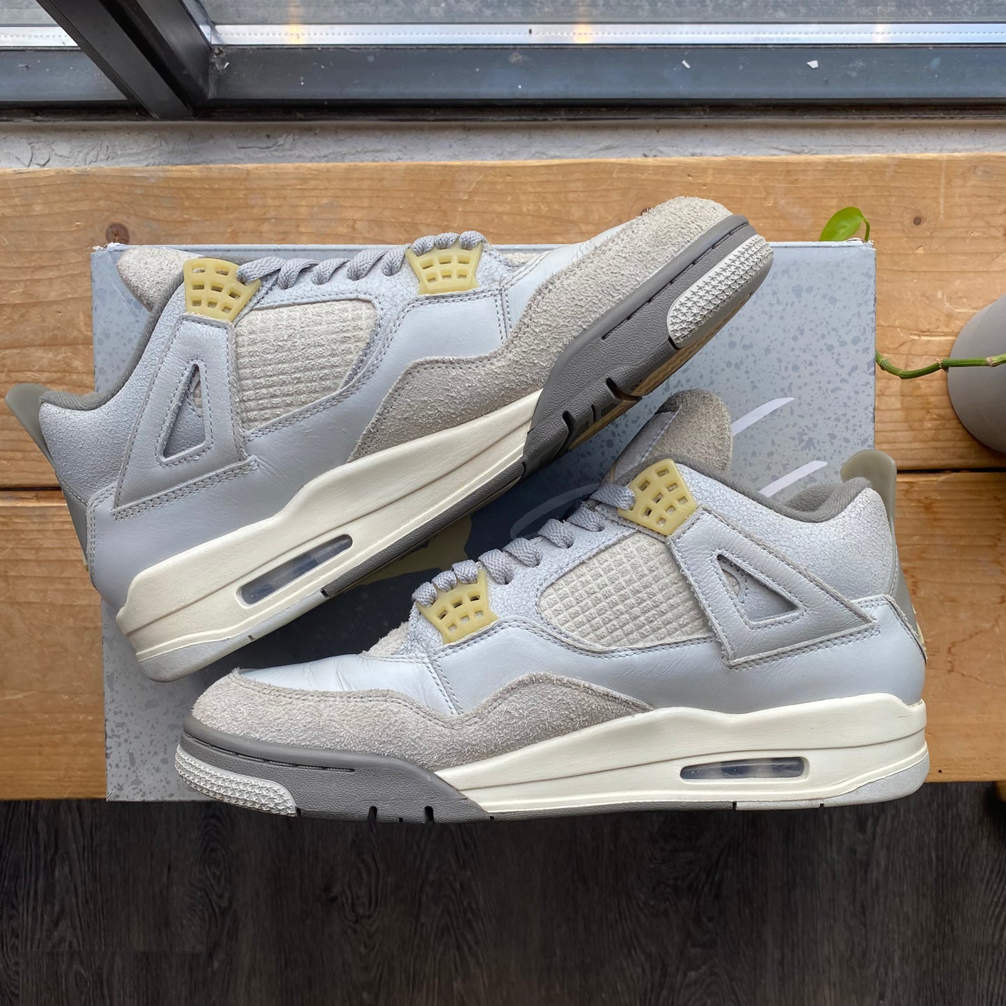 Jordan 4 'Craft Photon Dust' Size 10.5