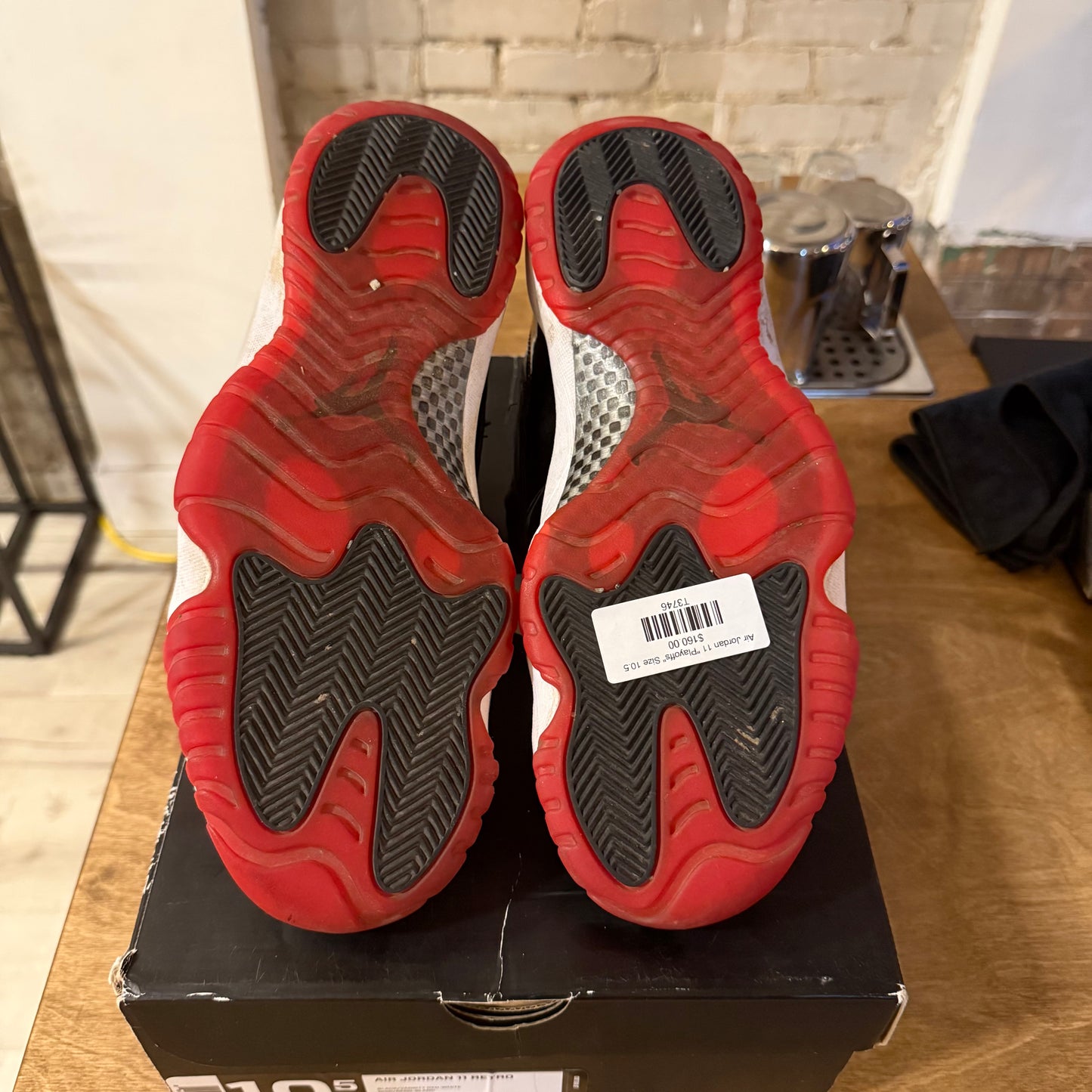 Air Jordan 11 "Playoffs" Size 10.5