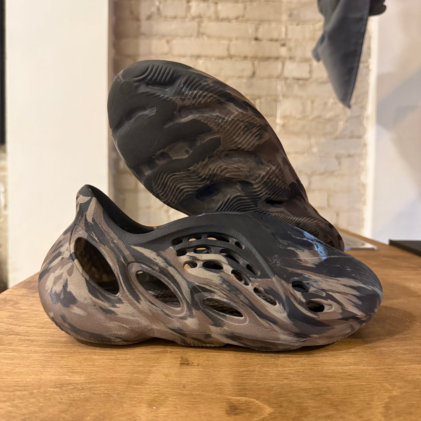 Yzy Foam Runner "MX Cinder' Size 8