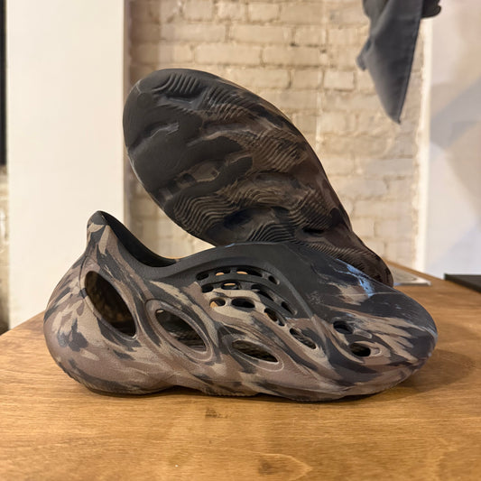 Yzy Foam Runner "MX Cinder' Size 8