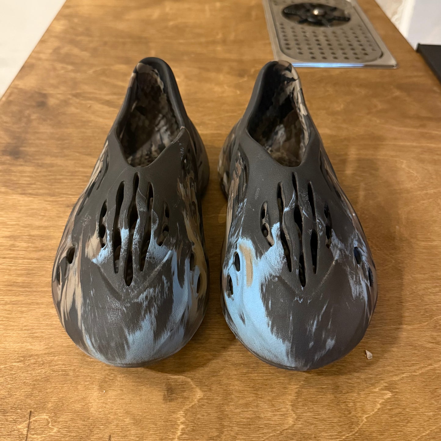 Yzy Foam Runner "MX Cinder' Size 8