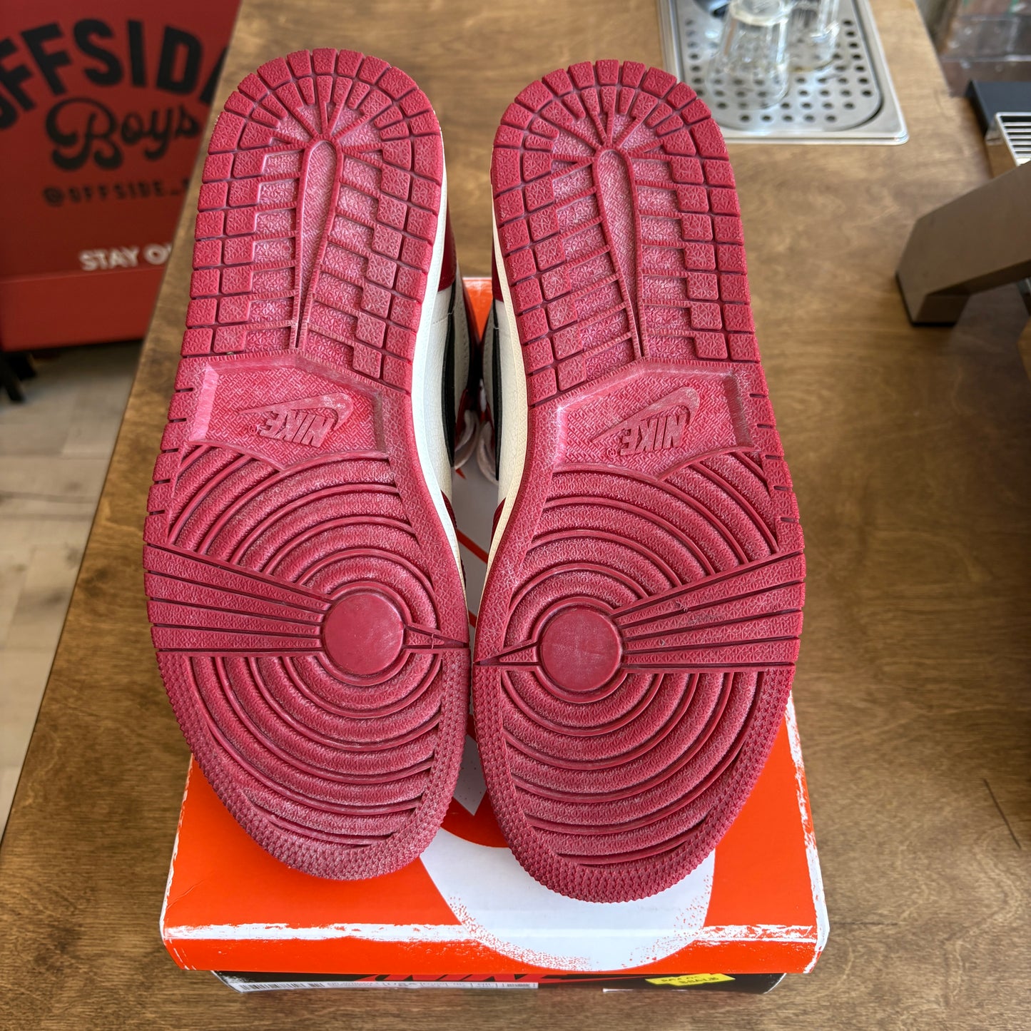 Jordan 1 "Lost and Found" Size 8