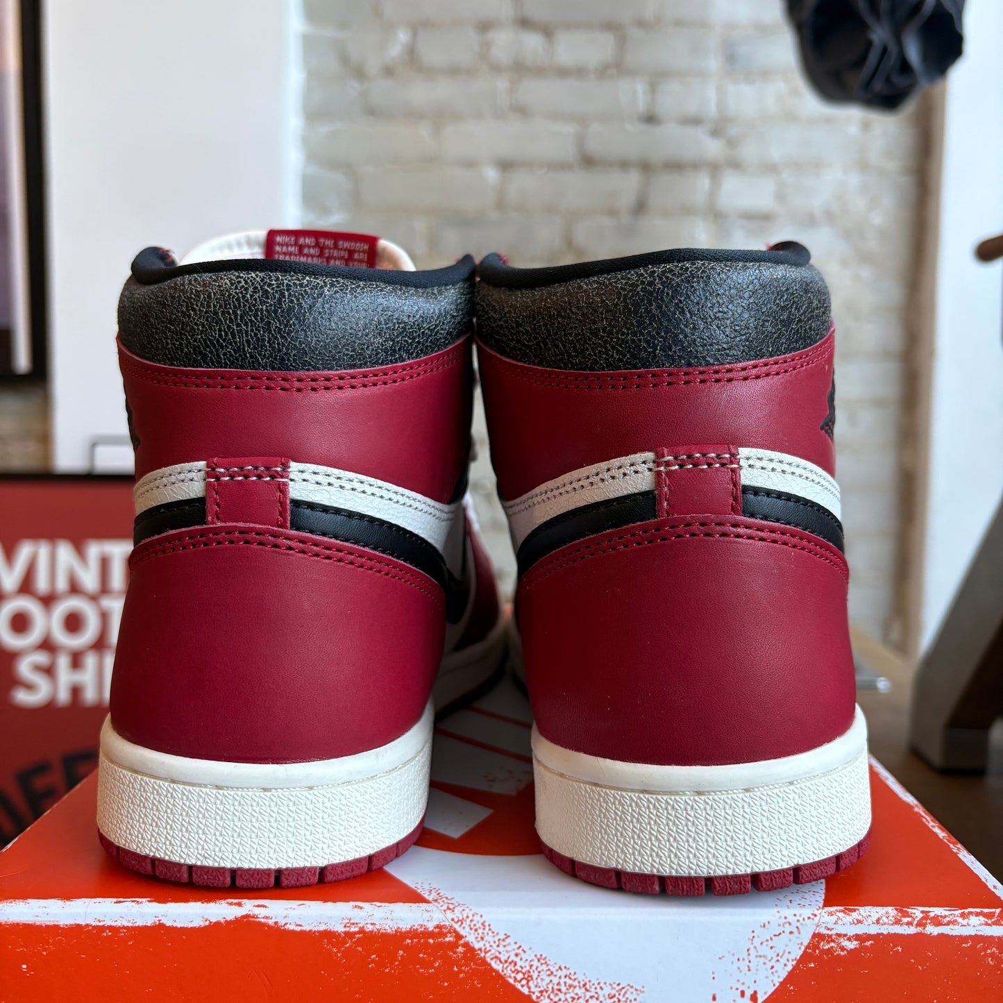 Jordan 1 "Lost and Found" Size 8