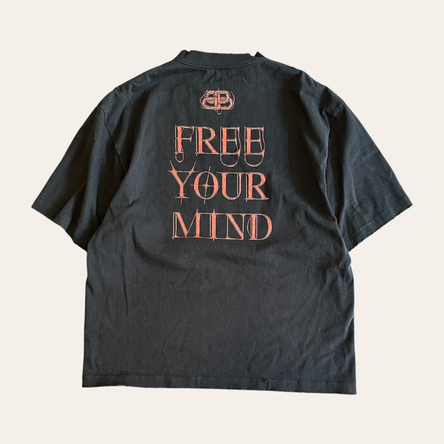 Balenciaga Free Your Mind Tee Size L