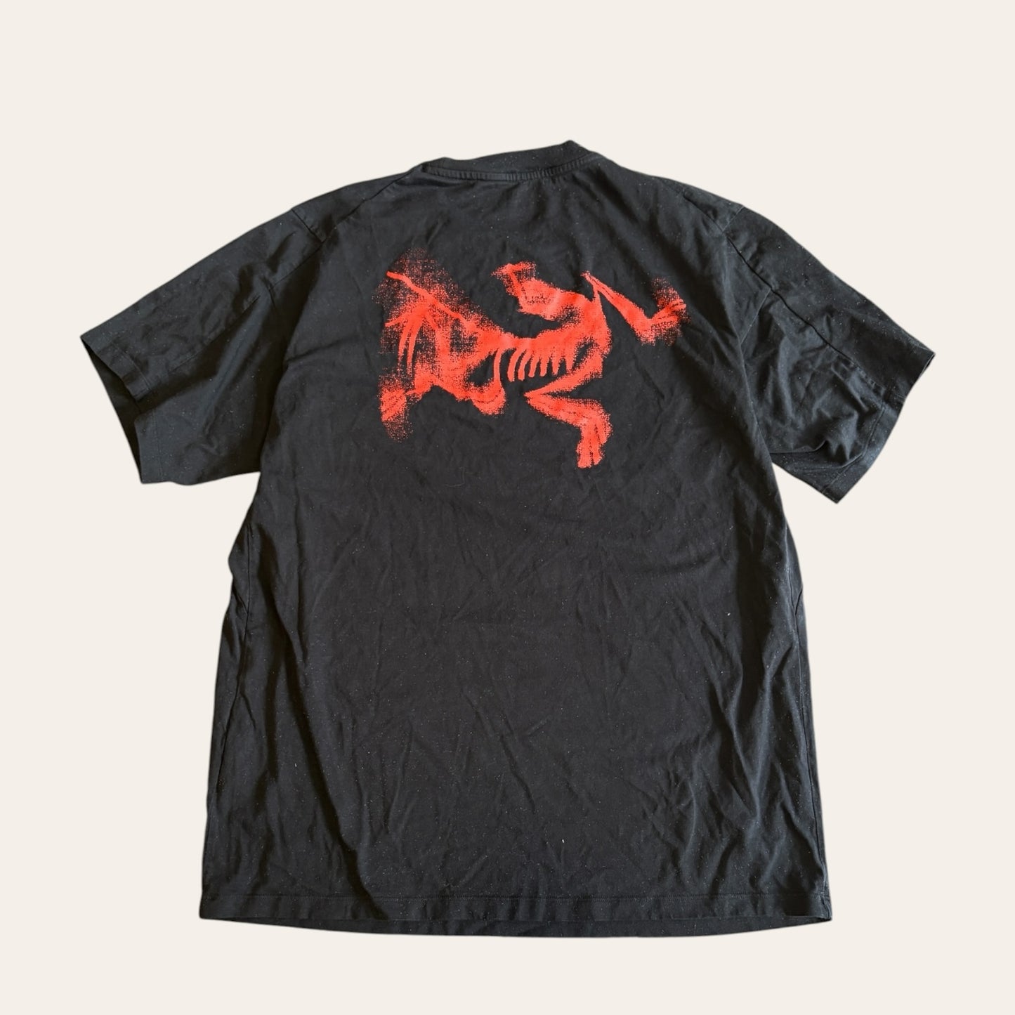 Arcteryx Tee Black/Red Size L