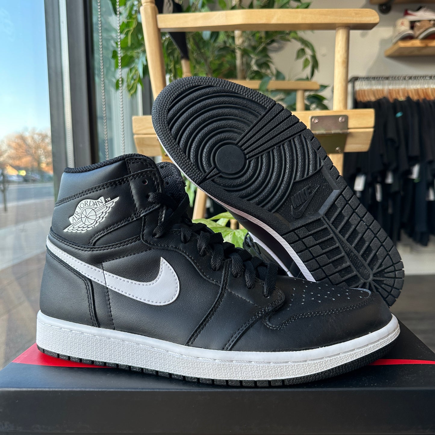 Air Jordan 1 High "Yin Yang" Size 9