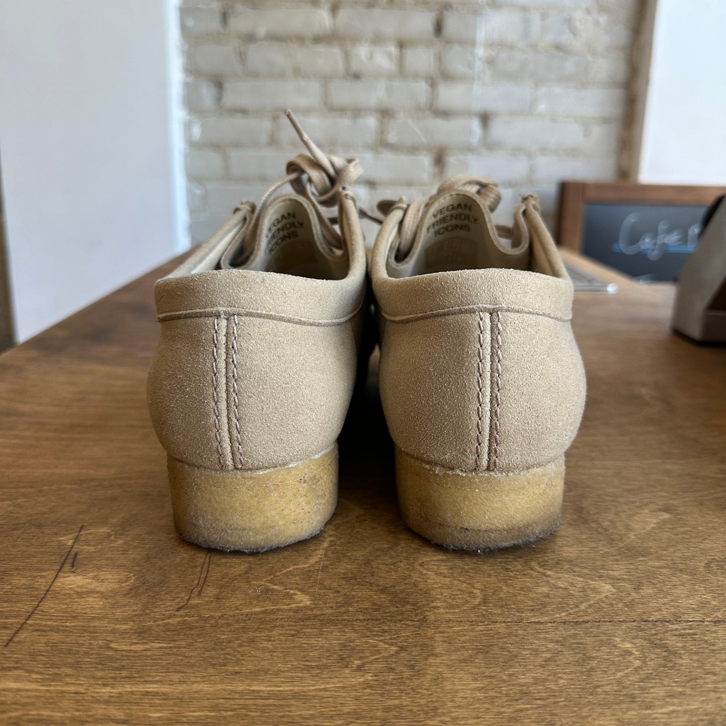 Clarks Wallabee Vegan Size 9
