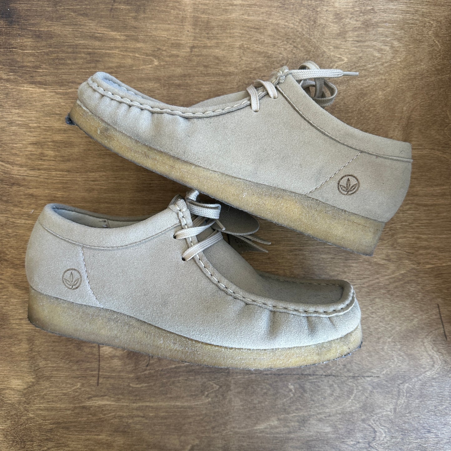 Clarks Wallabee Vegan Size 9