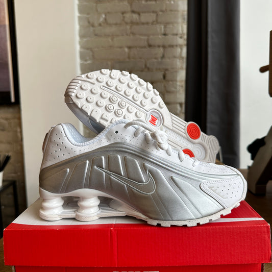 Brand New Nike Shox White Metallic Size 7W