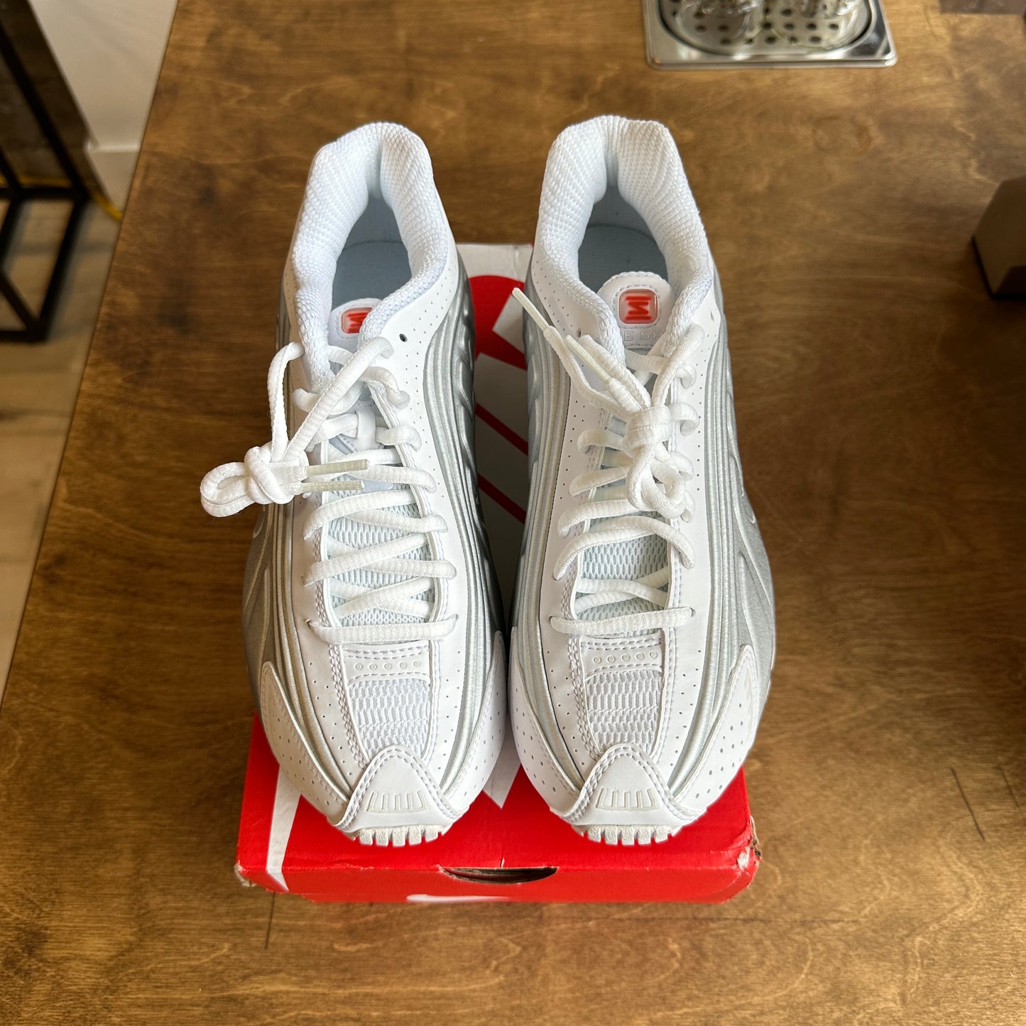 Brand New Nike Shox White Metallic Size 7W