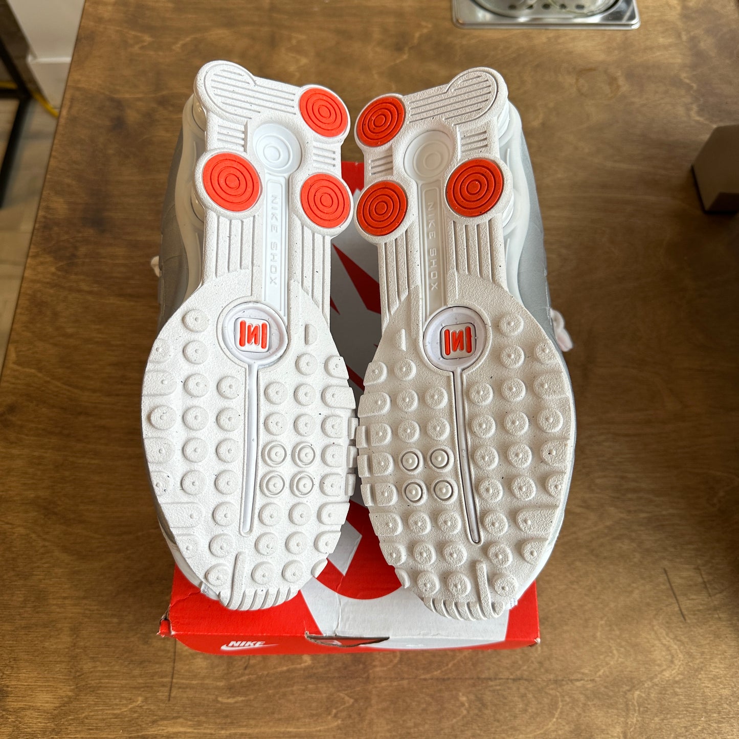 Brand New Nike Shox White Metallic Size 7W