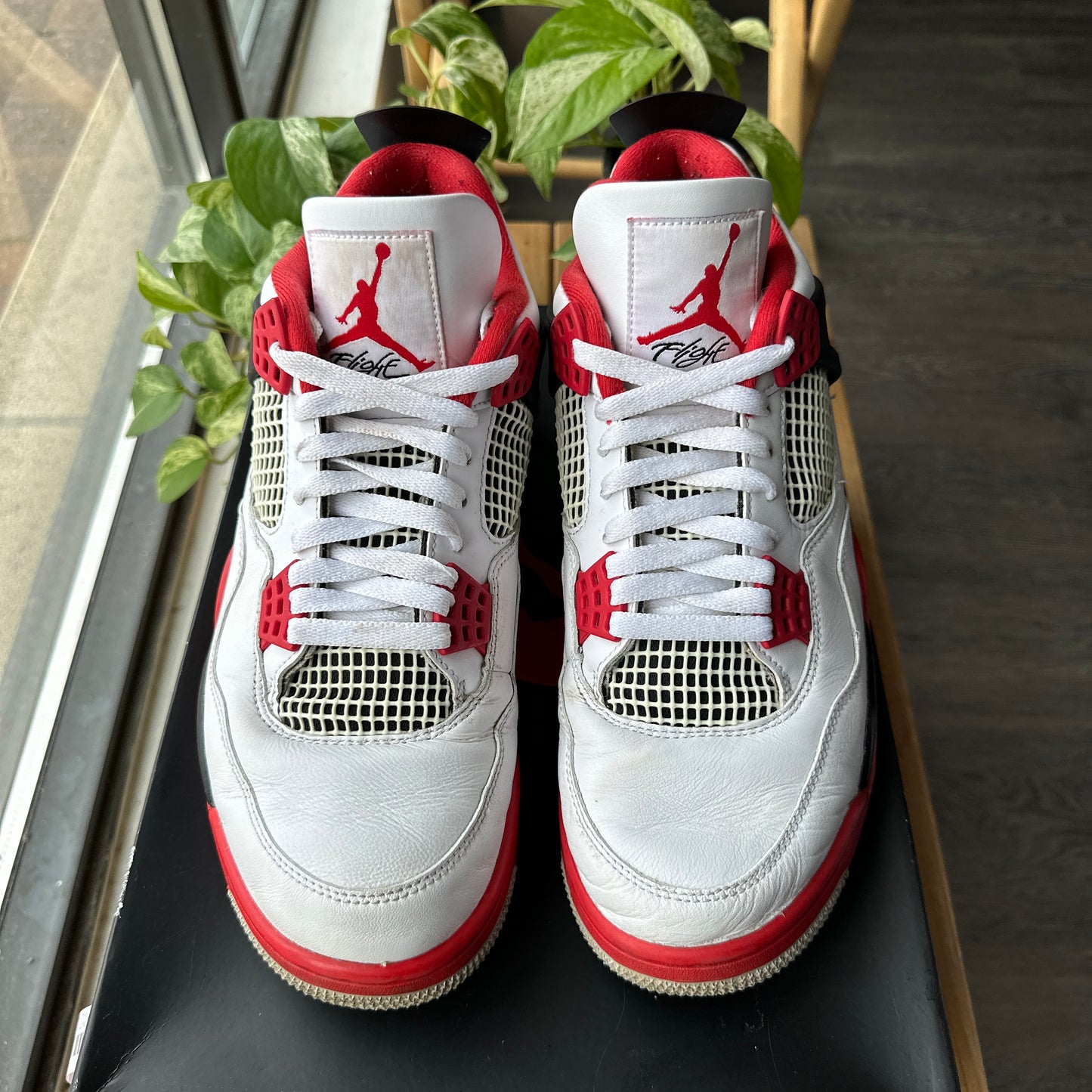 Air Jordan 4 'Fire Red' Size 10.5