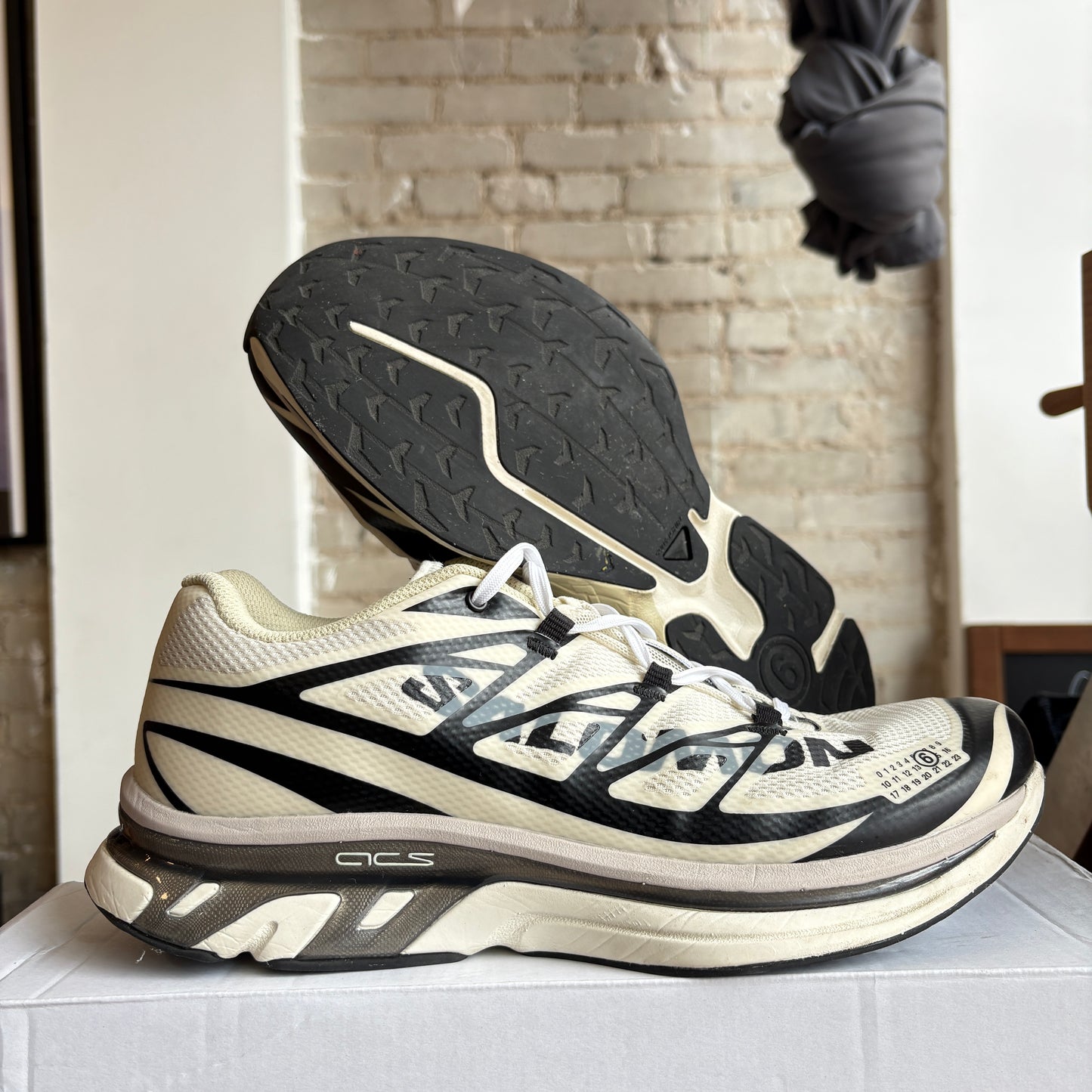 MM6 x Salomon XT 'Vanilla Ice' Size 9