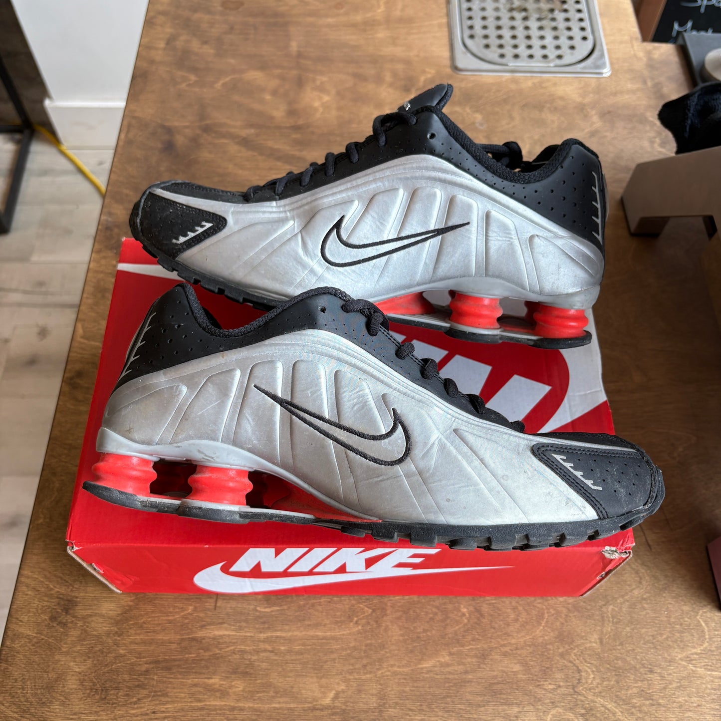 Nike Shox R4 'Metallic Silver' Size 10.5