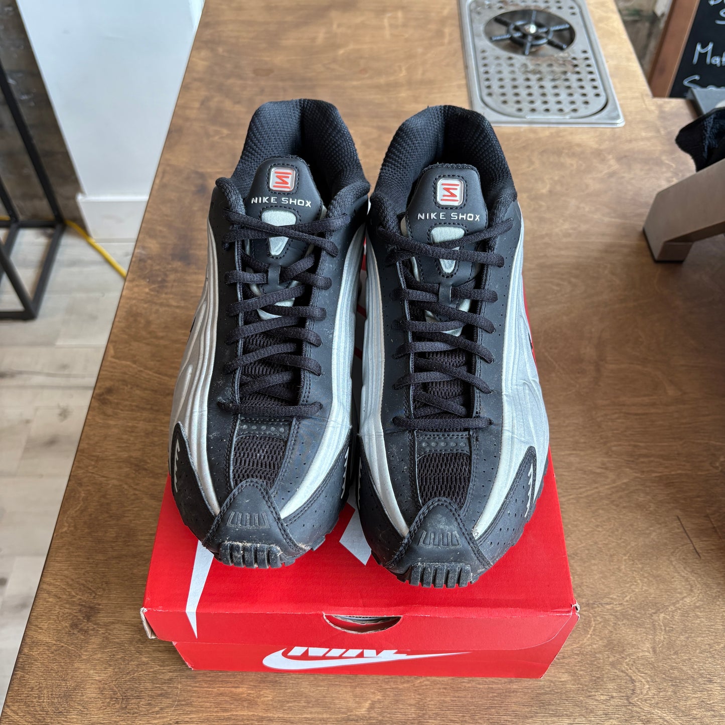 Nike Shox R4 'Metallic Silver' Size 10.5