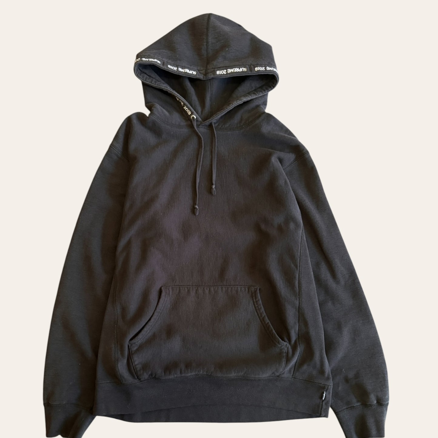 Supreme 2018 Hoodie Size L