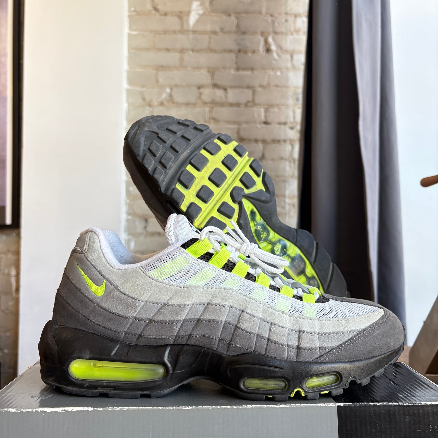 Nike Air Max 95 "Neon" Size 10.5