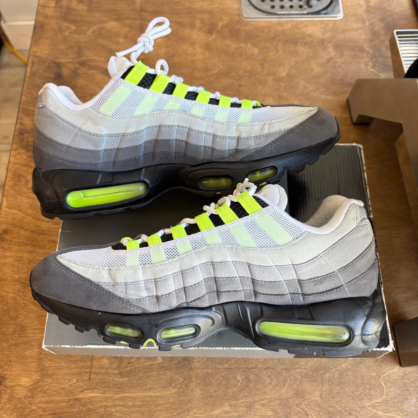 Nike Air Max 95 "Neon" Size 10.5