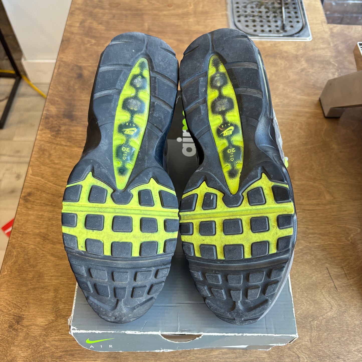 Nike Air Max 95 "Neon" Size 10.5