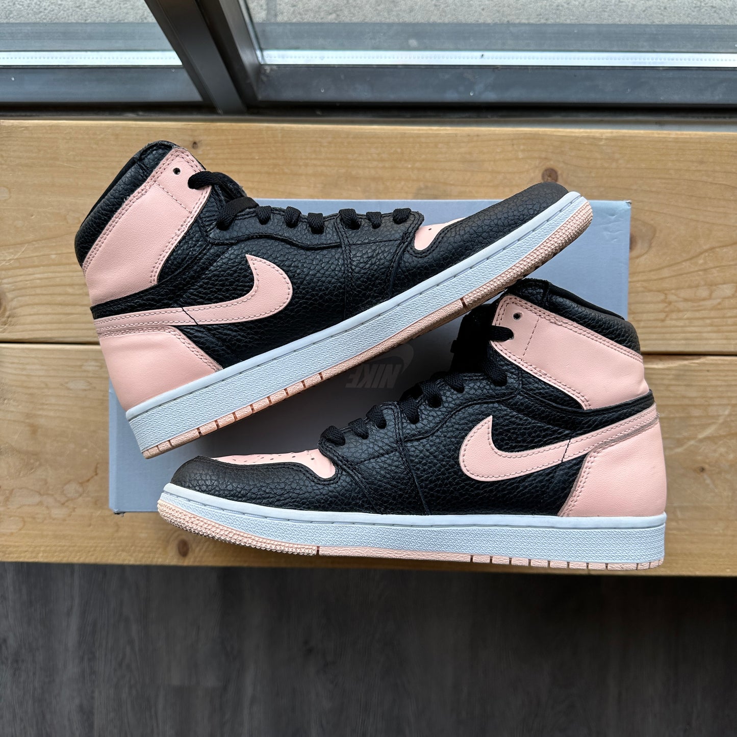 Air Jordan 1 High "Crimson Tint" Size 9.5