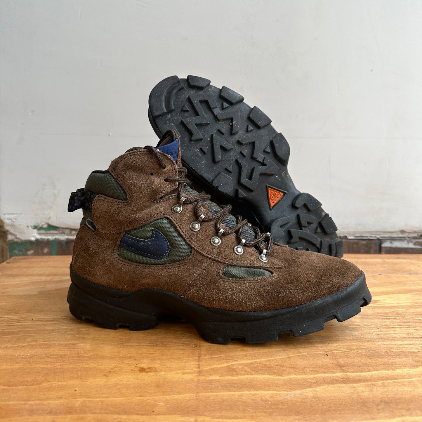 90's Nike ACG Hiking Boots Size 10