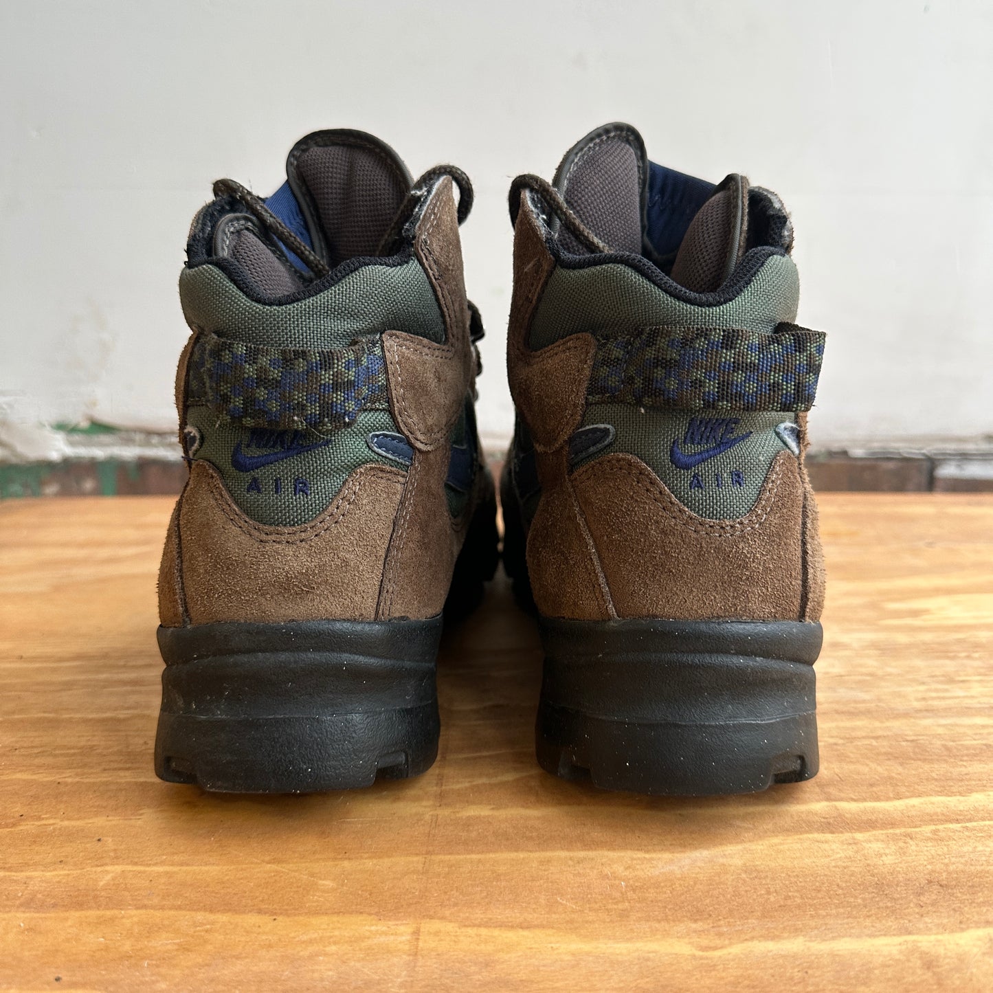 90's Nike ACG Hiking Boots Size 10