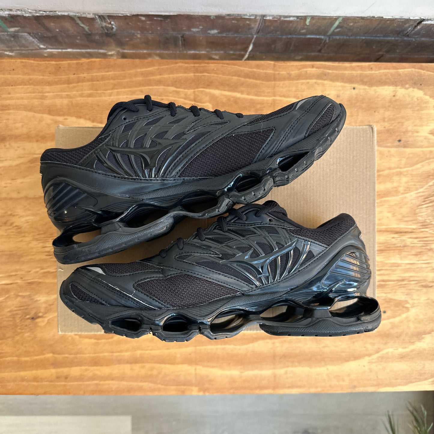 Mizuno Wave Prophecy LS "Black" Size 10