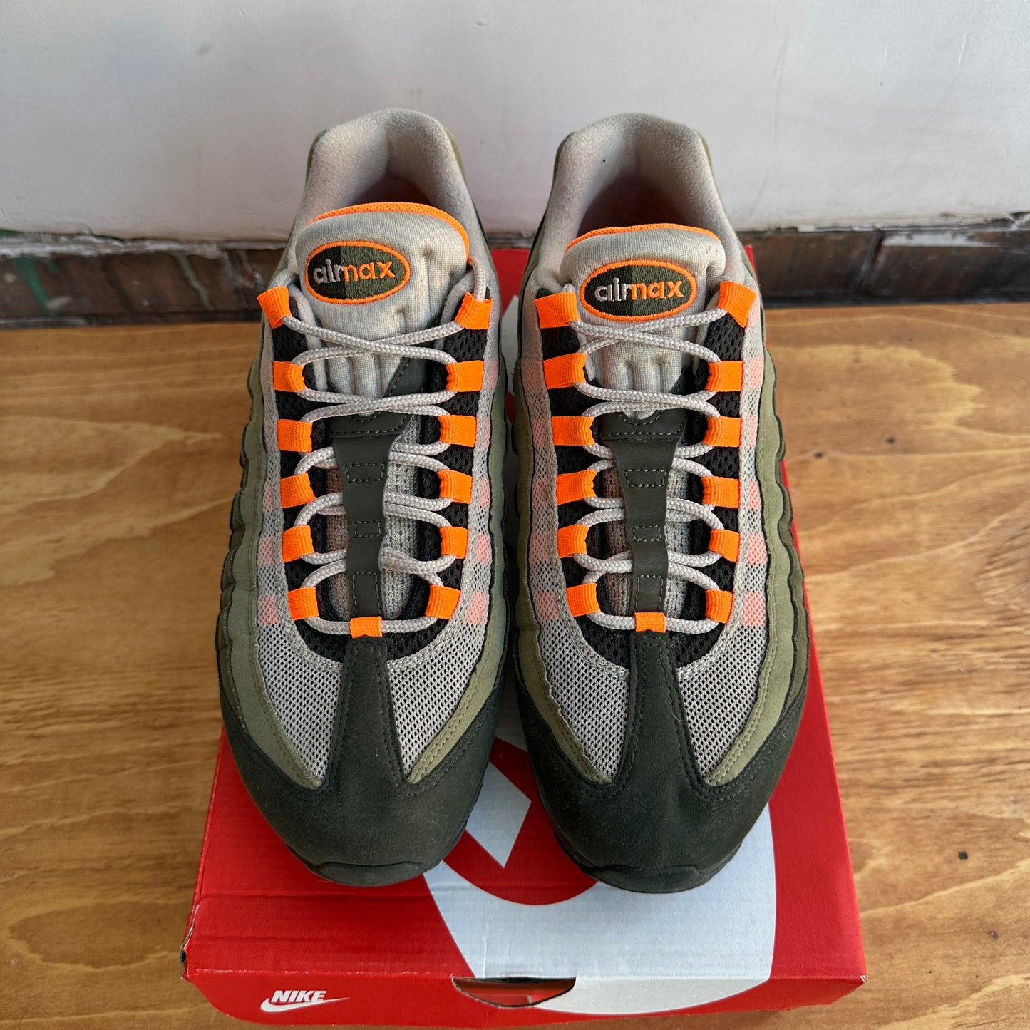 Nike Air Max 95 "Neutral Olive" Size 9.5