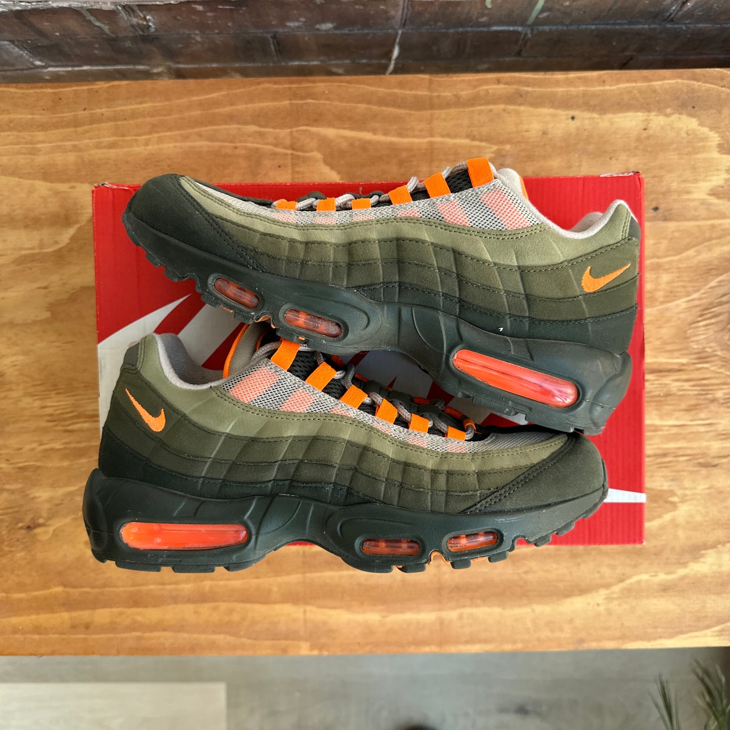 Nike Air Max 95 "Neutral Olive" Size 9.5