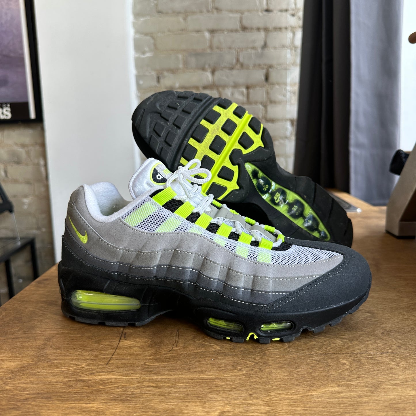Air Max 95 "Neon Big Bubble" Size 10