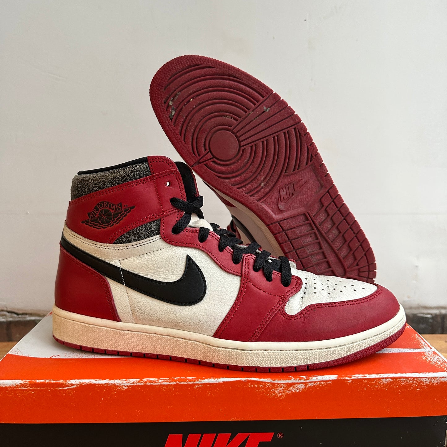 Air Jordan 1 "Lost and Found" Size 12