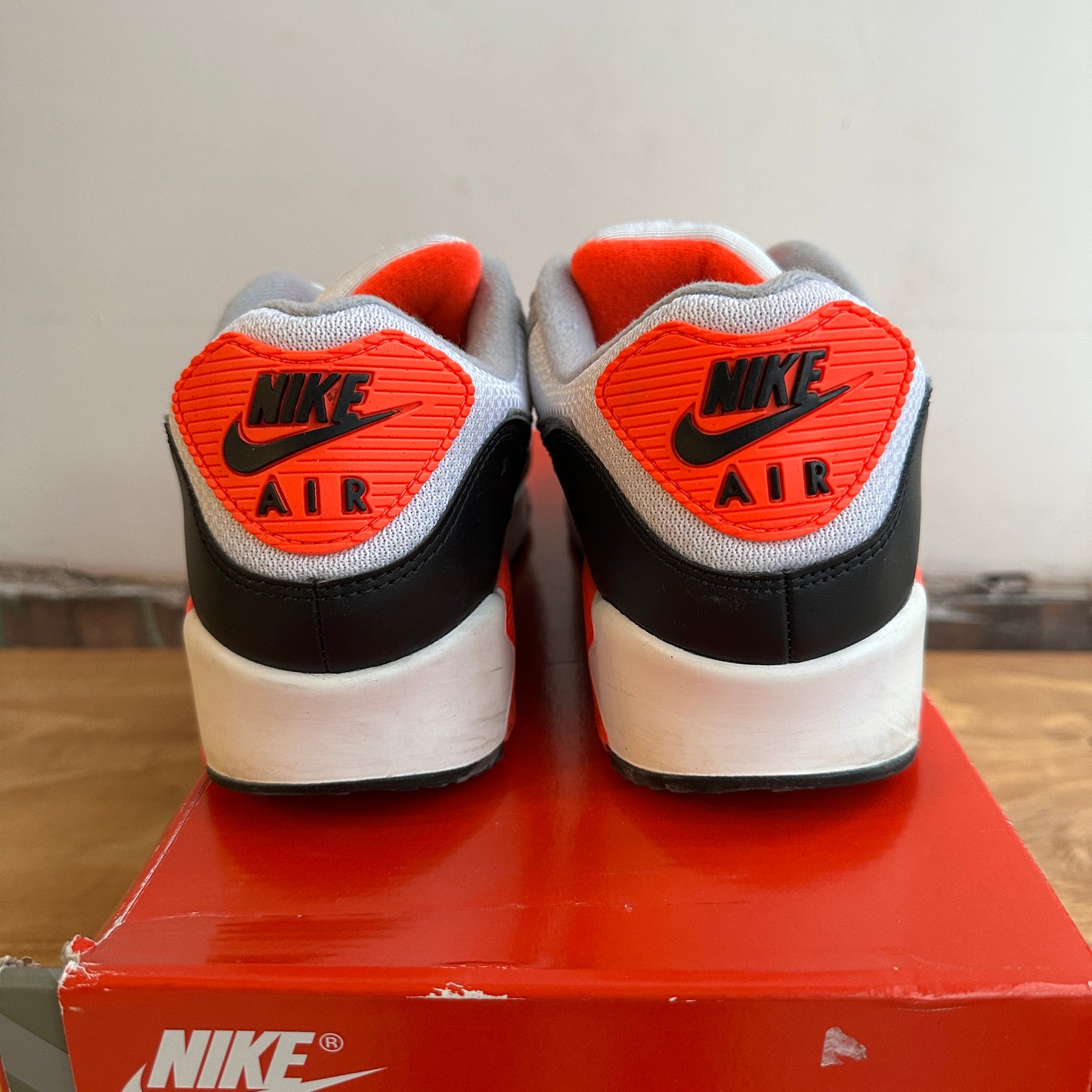 Nike Air Max 90 "Infrared" Size 10.5