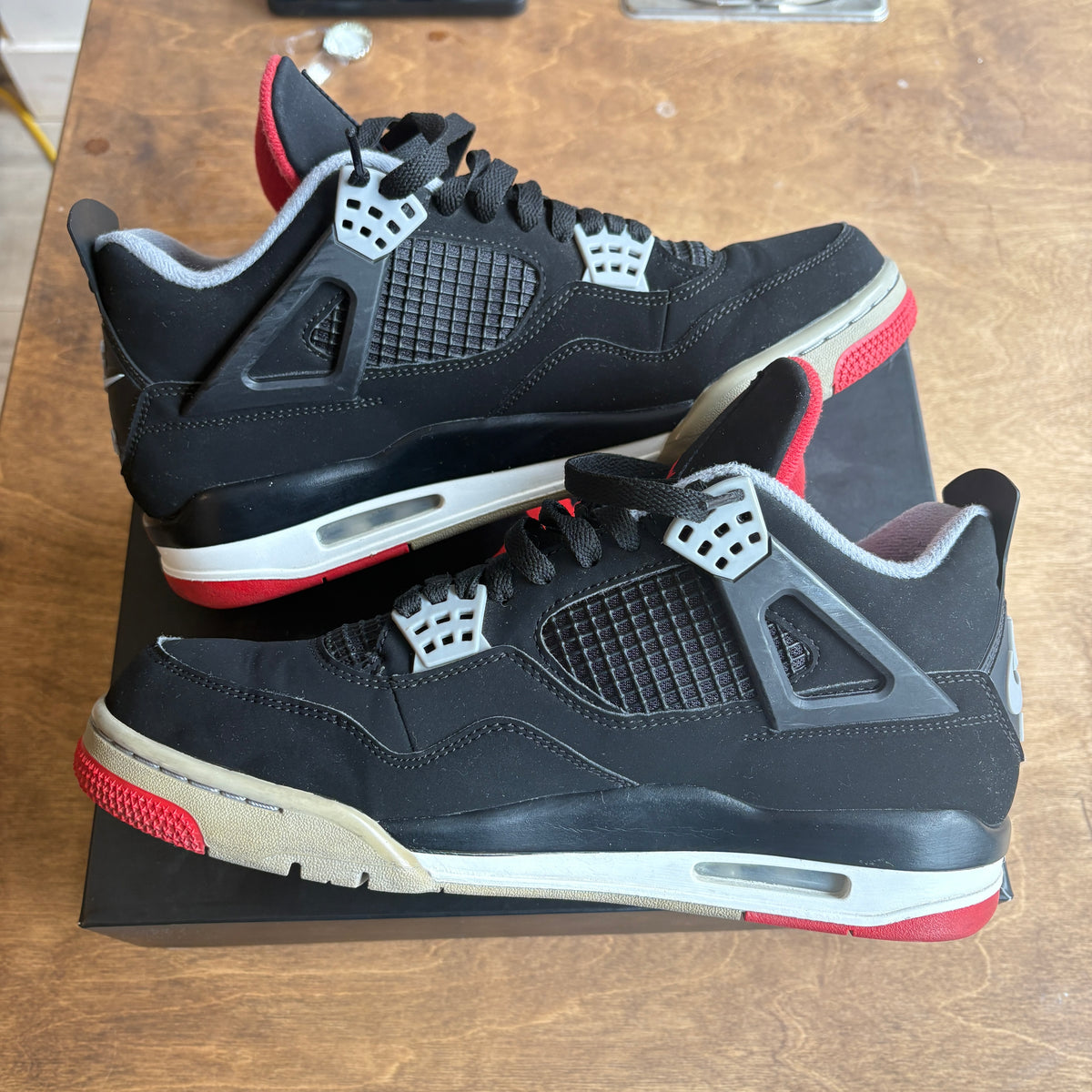 Air Jordan 4 Retro Bred Size 9.5
