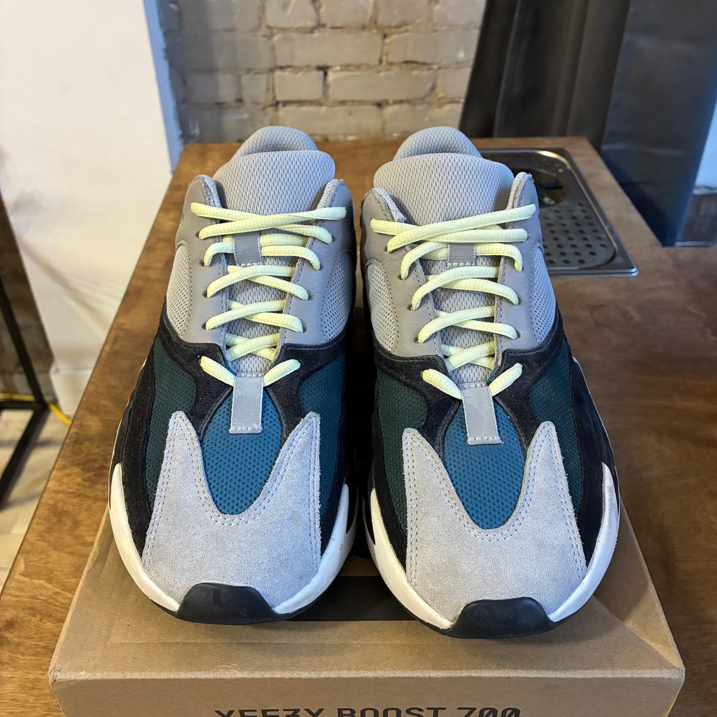 Yeezy 700 "Waverunner" Size 9