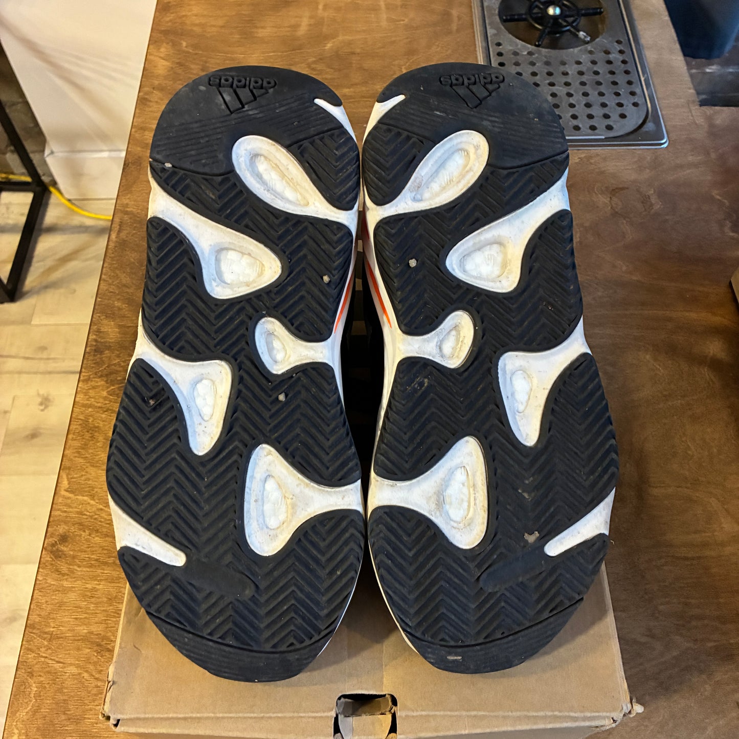 Yeezy 700 "Waverunner" Size 9