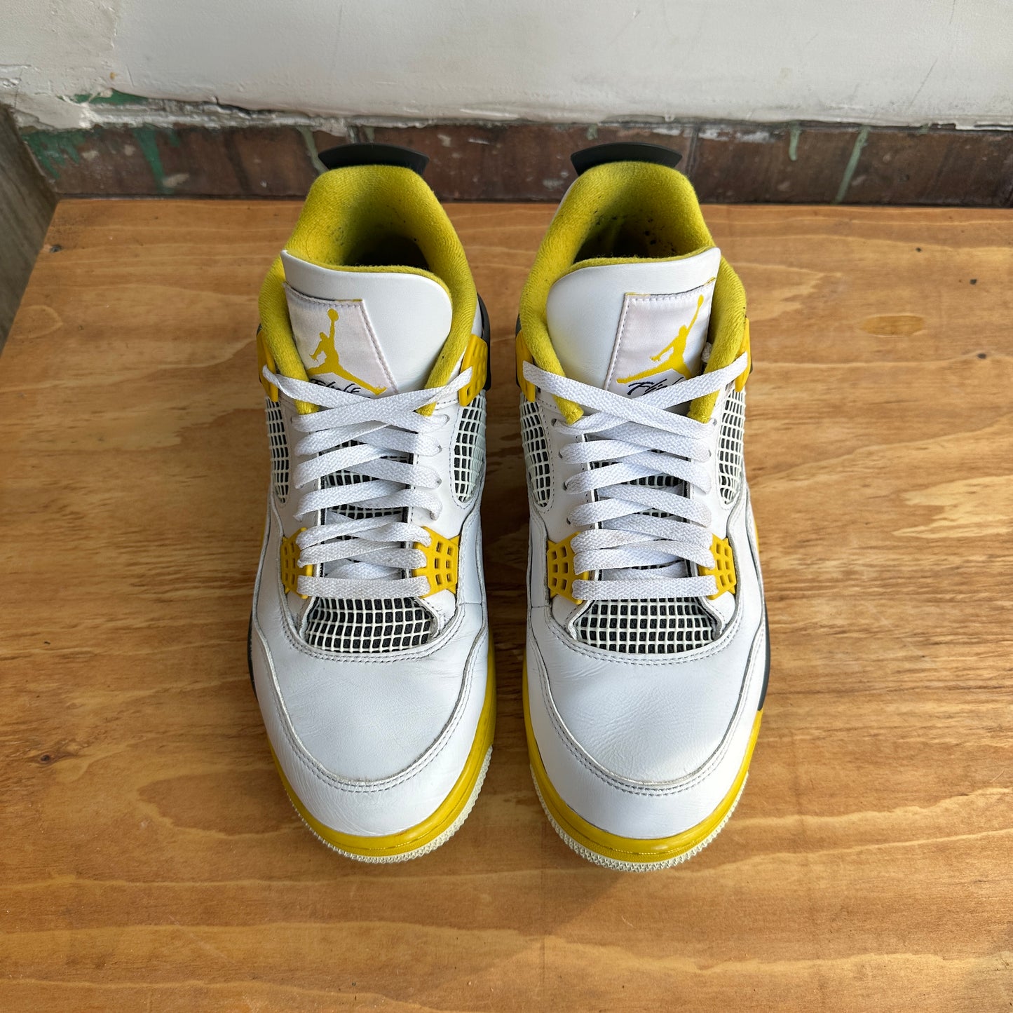 Jordan 4 "Vivid Sulfur" Size 12W