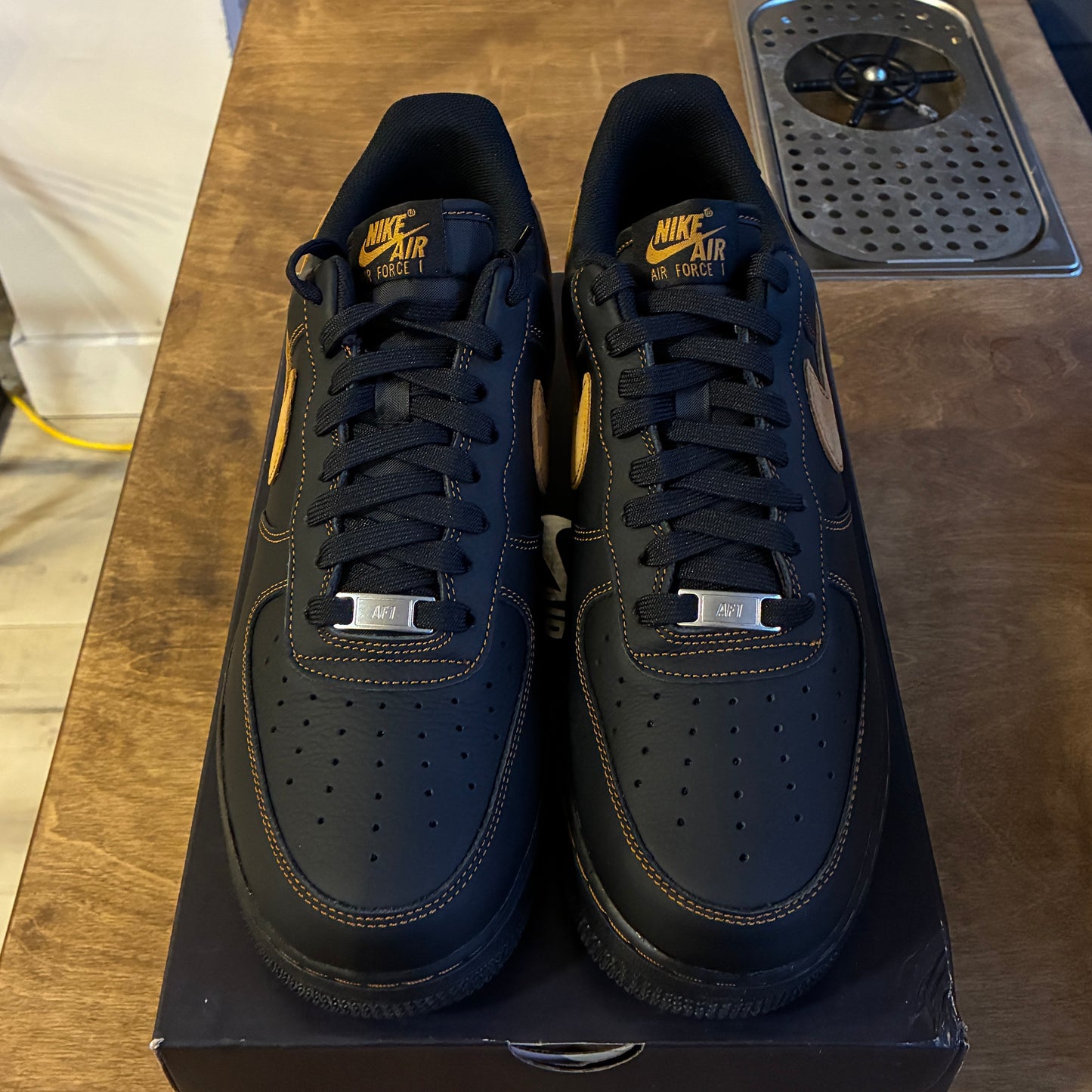 Brand New Nike Air Force 1 LV8 "Desert Ochre" Size 10.5