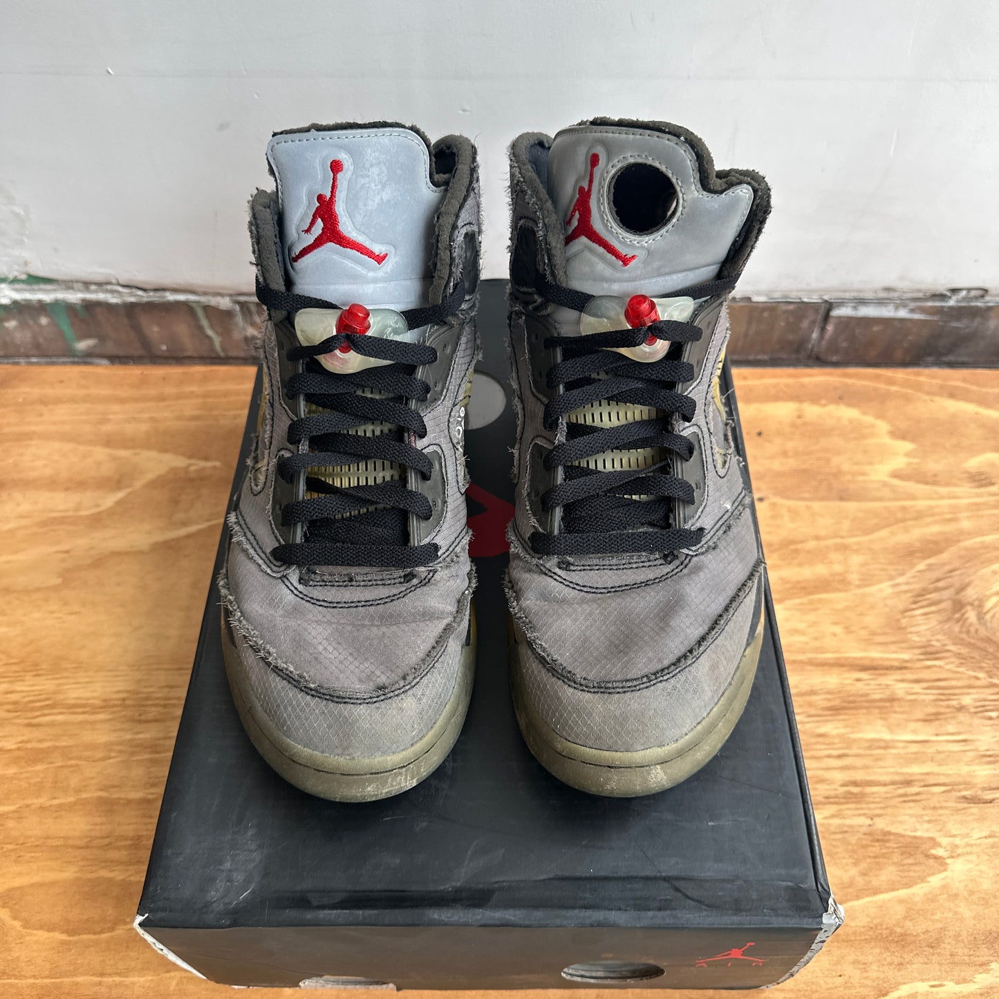 Off White X Jordan 5 "Muslin" Size 9