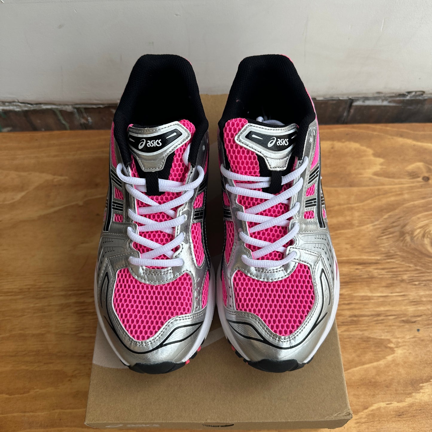 Asics Gel Kayano 14 "Pink Glo" Size 9.5