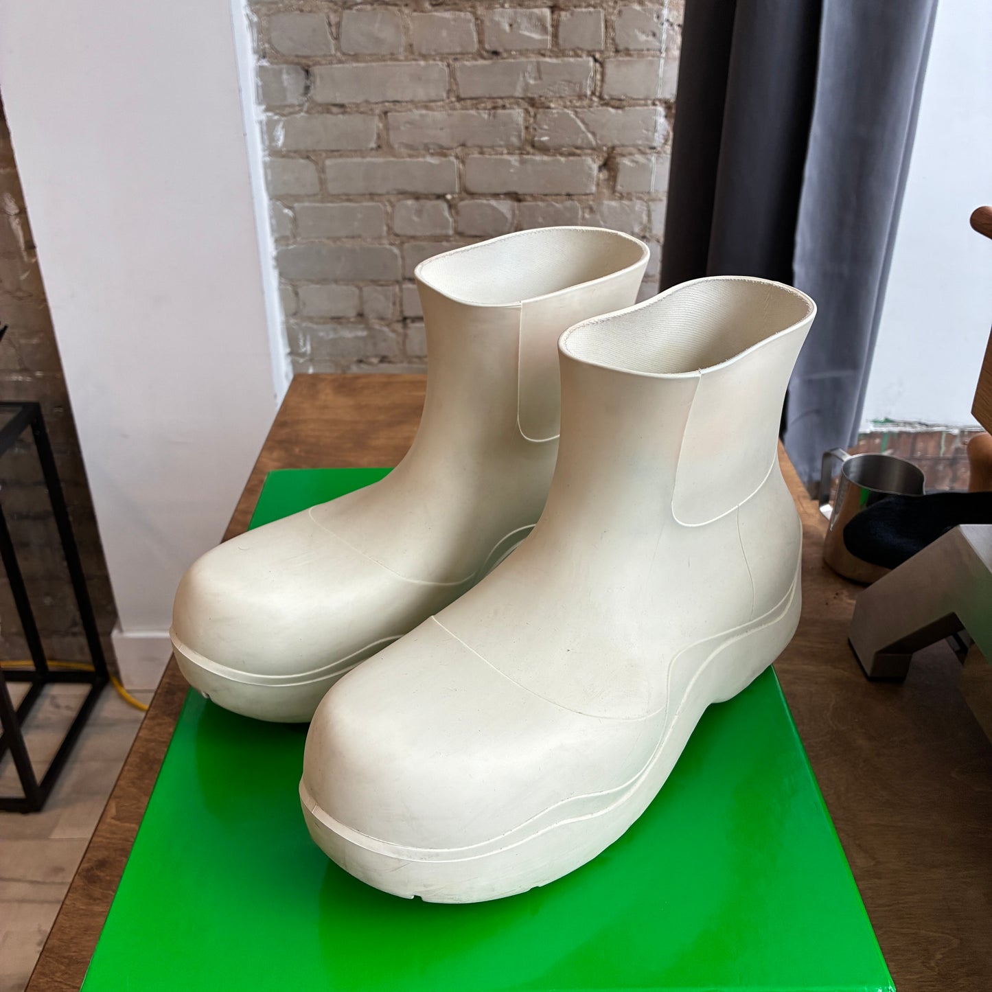 Bottega Veneta Puddle Boot White Size 45