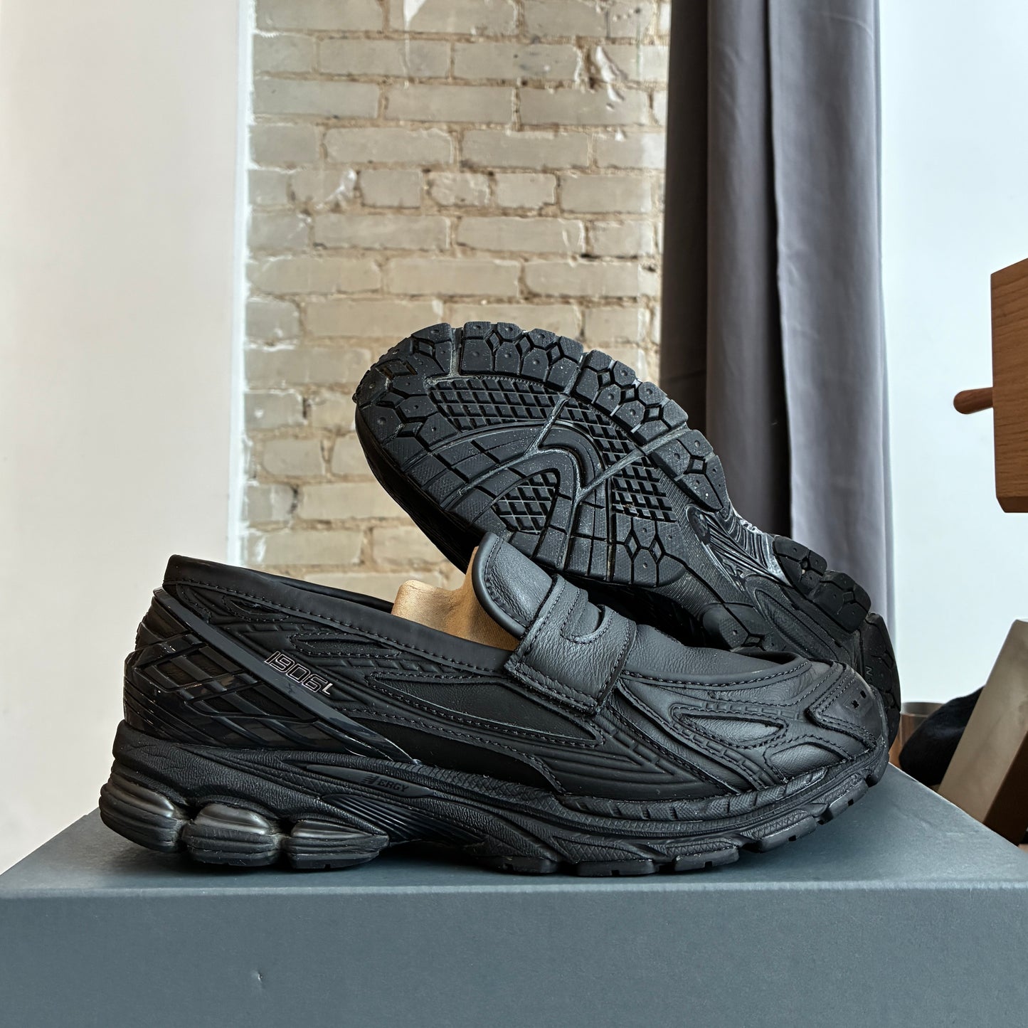 New Balance 1906L Loafers Size 8.5