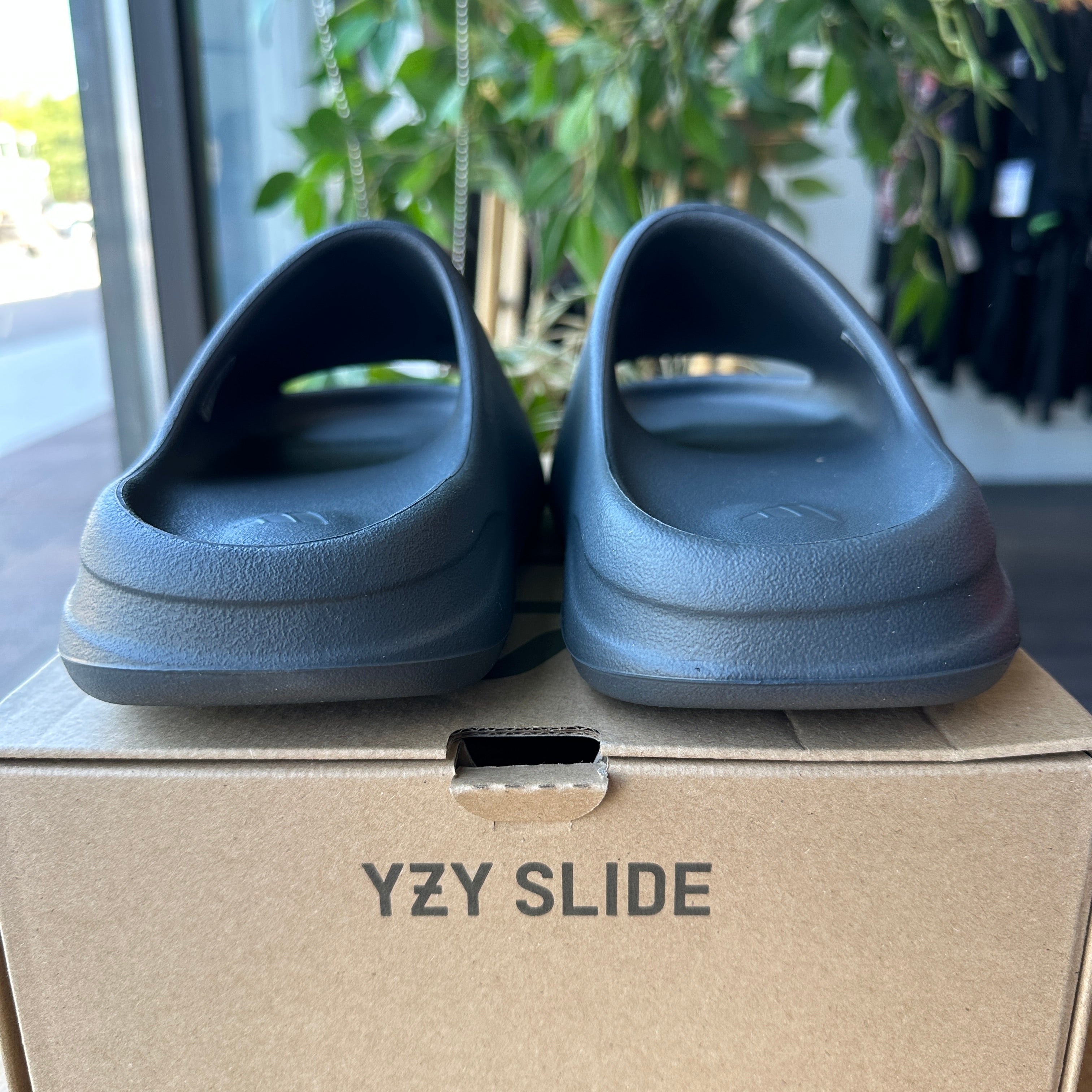Brand New Yeezy Slide "Granite"