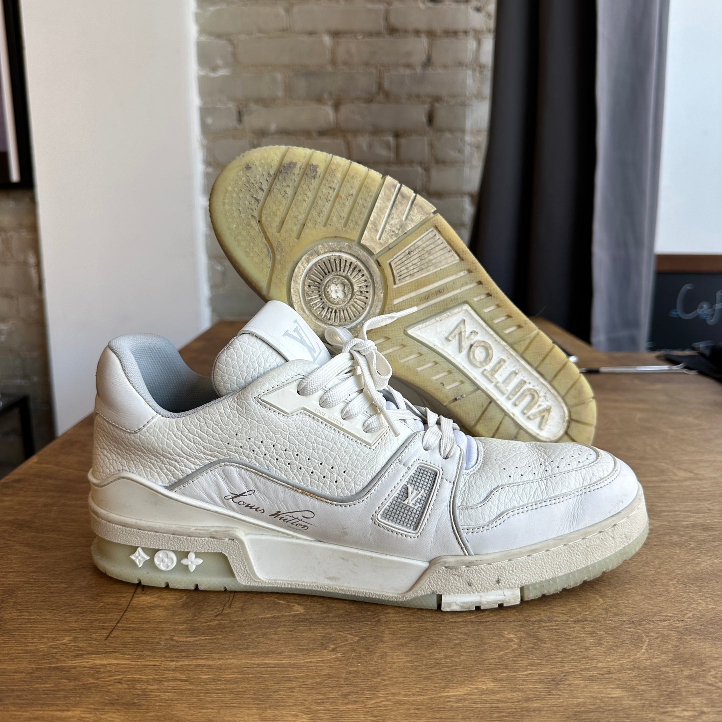 Louis Vuitton Trainer White Size 9.5