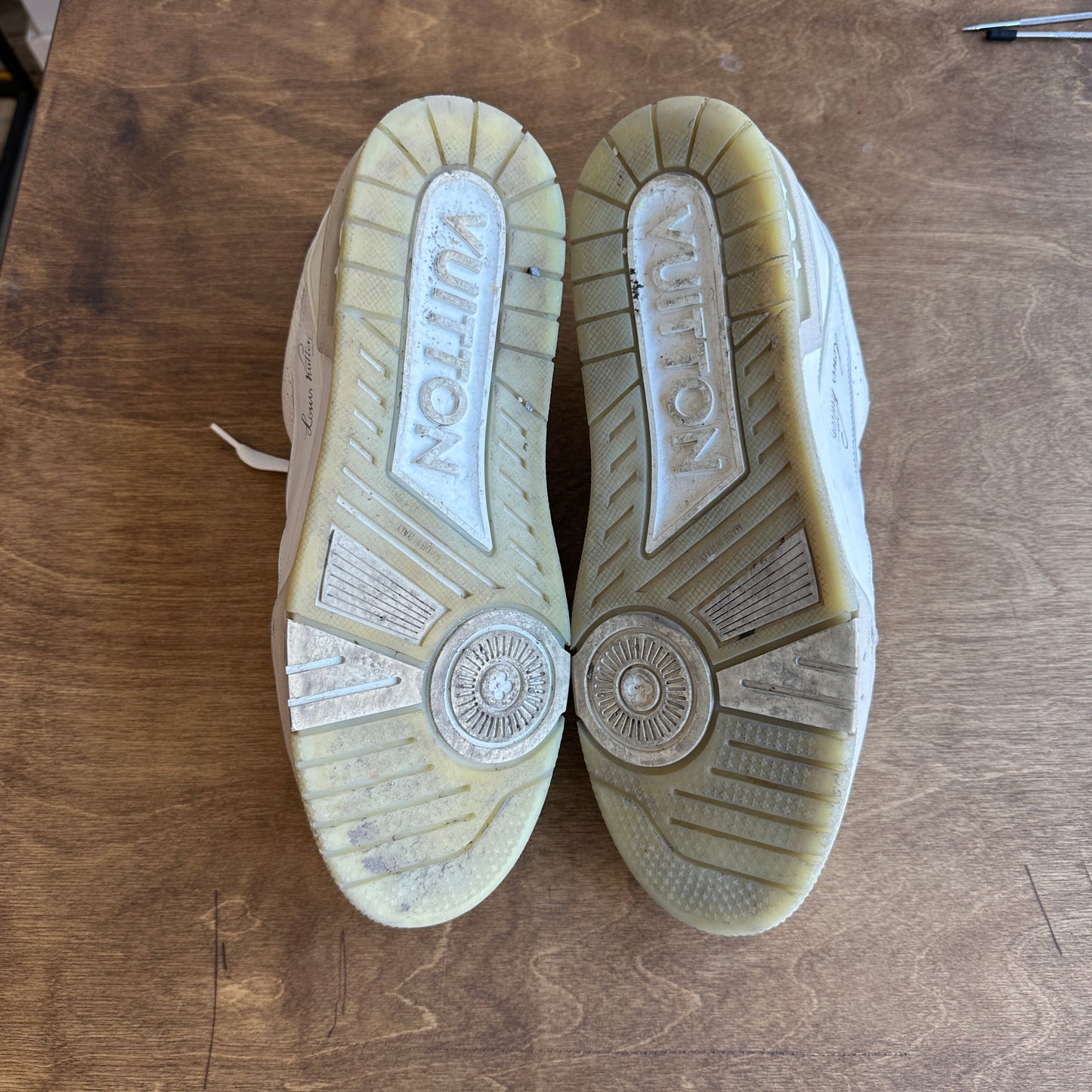 Louis Vuitton Trainer White Size 9.5