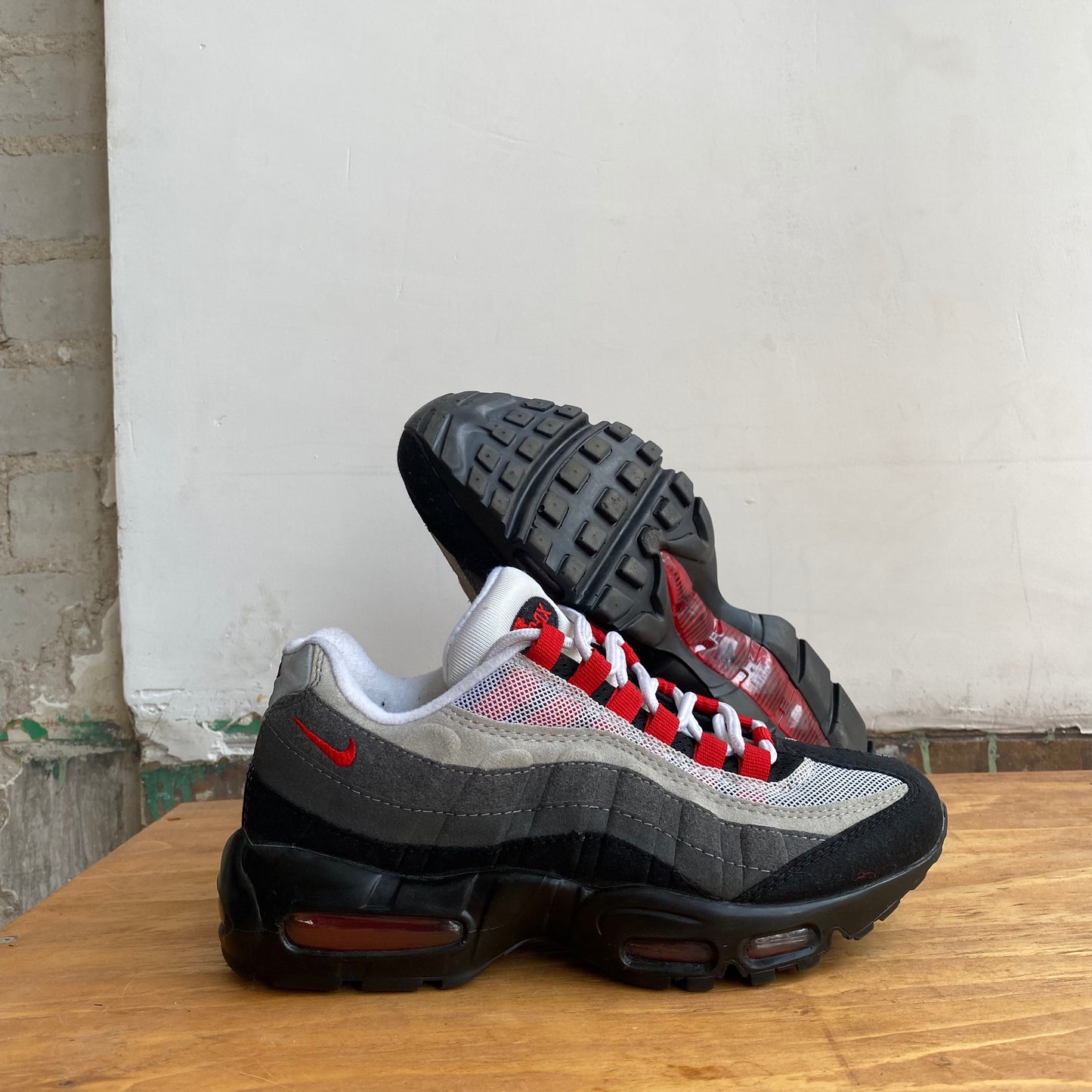 Nike Air Max 95 'Sport Red' Size 7.5