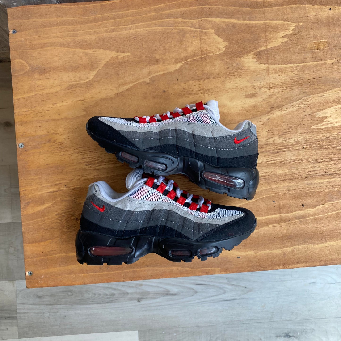 Nike Air Max 95 'Sport Red' Size 7.5