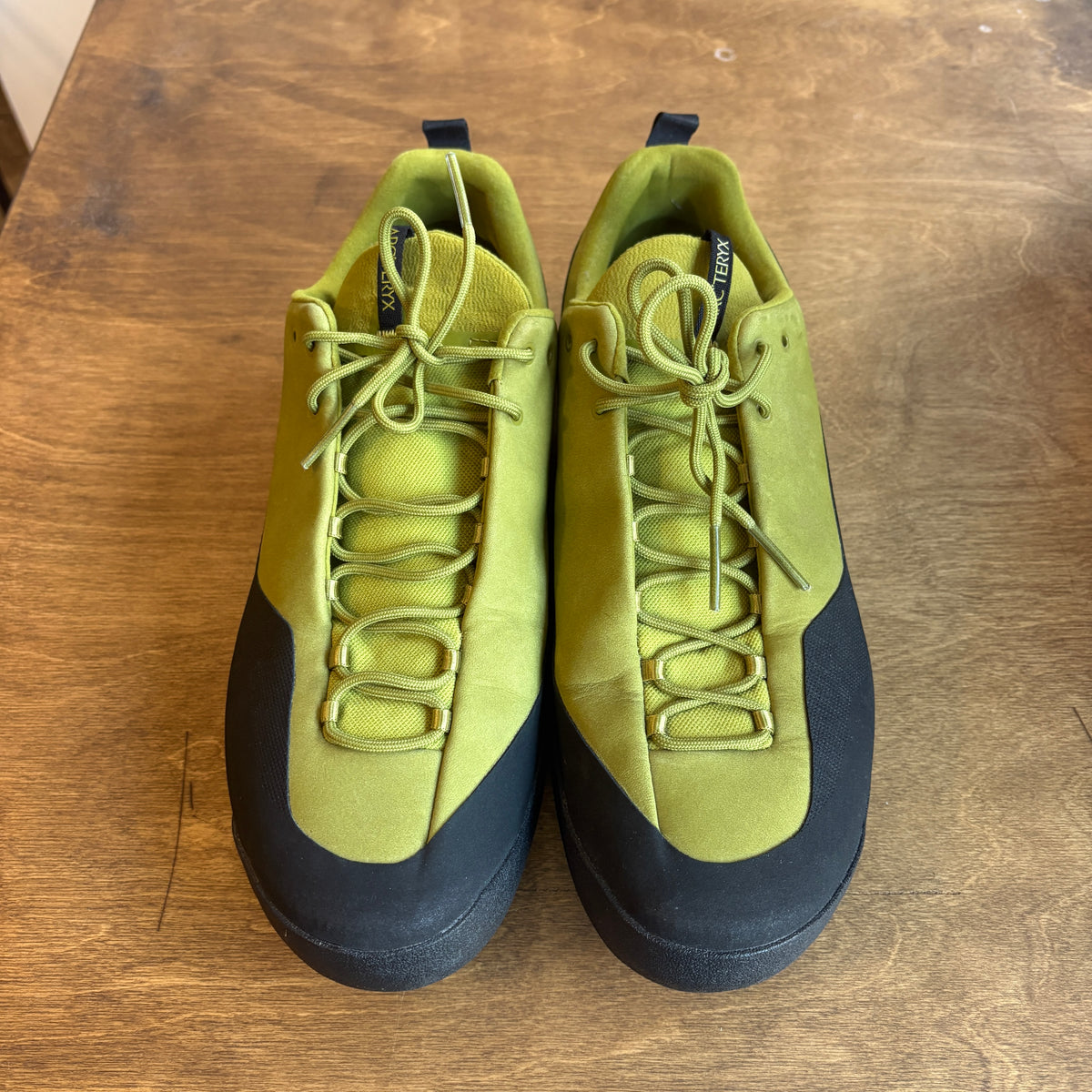 Arcteryx Konseal Size 10.5